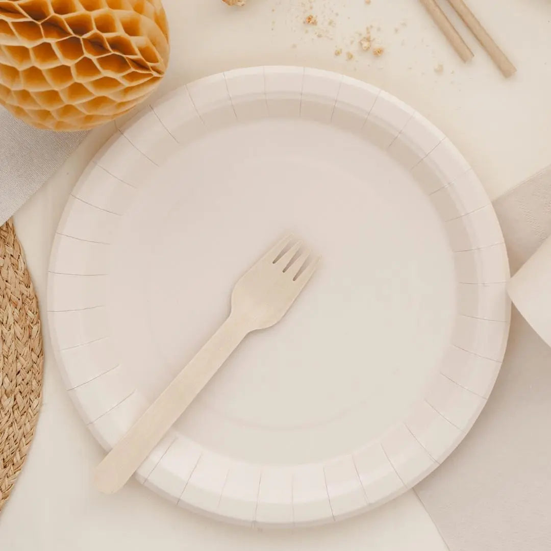 Beige Paper Plates - Round Neutral Party Tableware - 23cm - Neutral Baby Shower Plates - Minimalist Birthday Decor - Pack of 6 - Jolie Fete UK