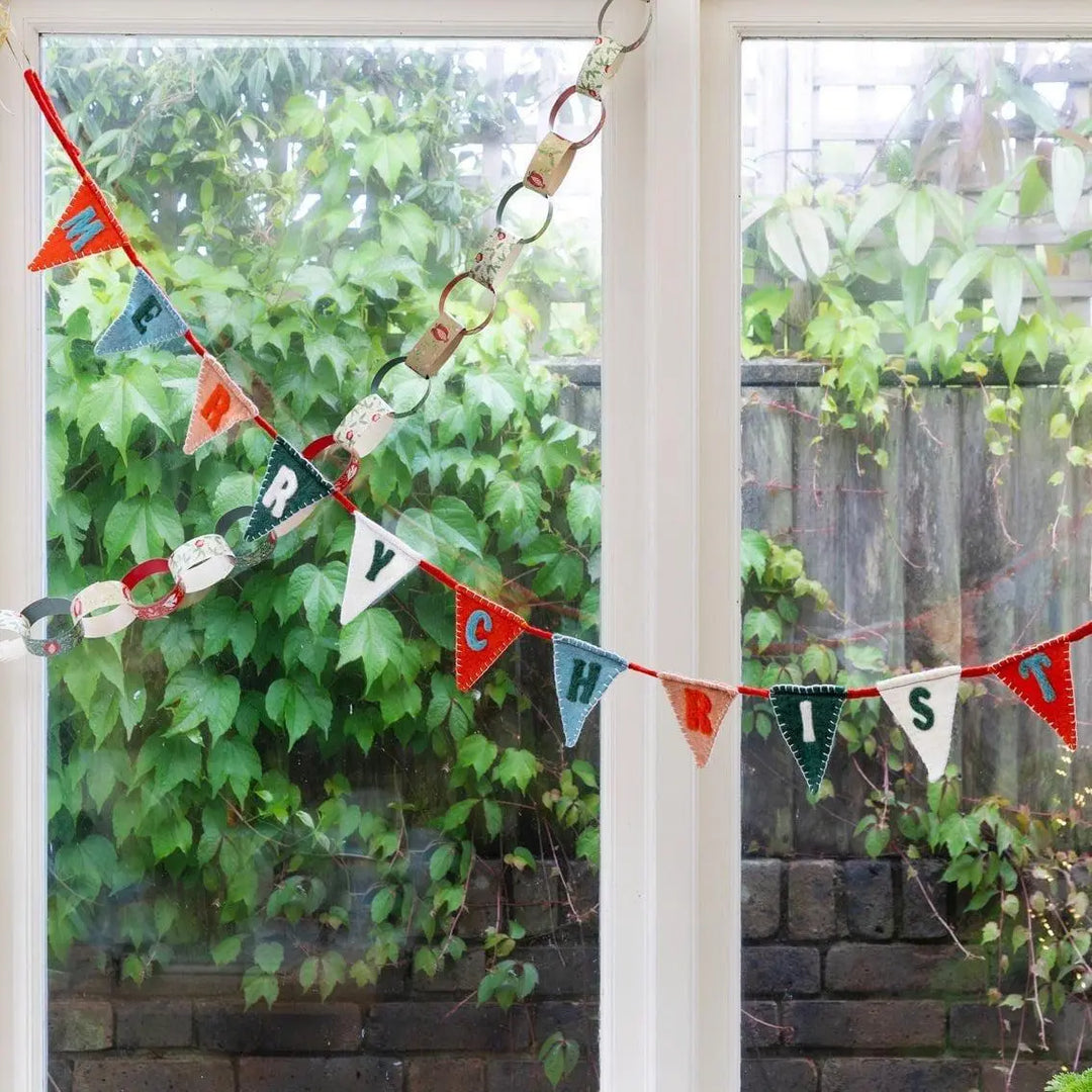 Christmas Paper Chains - Traditional Christmas Garland - Christmas Party Decorations - Tree Decor - Multicoloured -Holiday Decor-Pack Of 100 - Jolie Fete UK