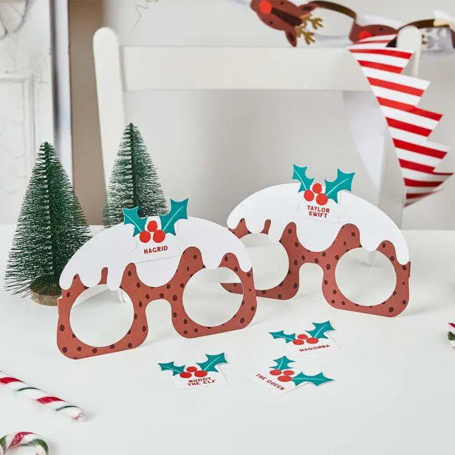 Christmas Who Am I Game - Festive Family Table Game - Christmas Pudding Glasses Novelty Card Game - Xmas Eve Box Fillers - Holiday Party Fun - Jolie Fete UK