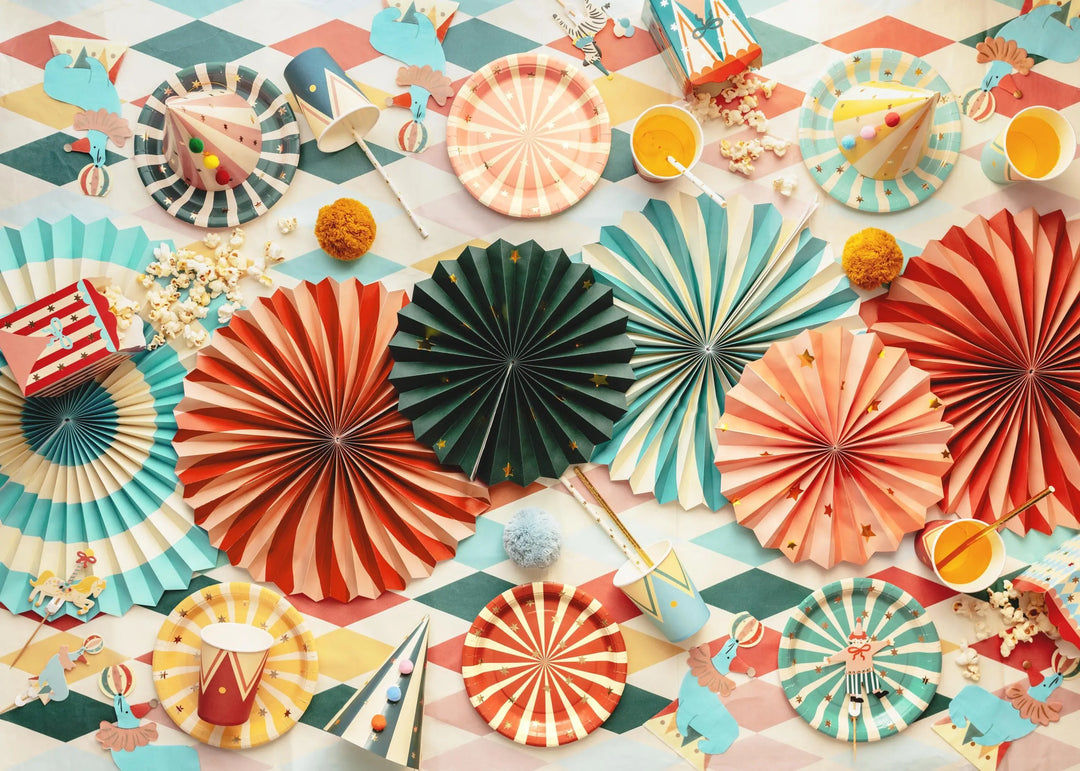 Circus Plates - Circus Stripe Paper Plates - Carnival Party Supplies - Funfair Theme - Kids Birthday Party Supplies - Pack of 6 - Jolie Fete UK