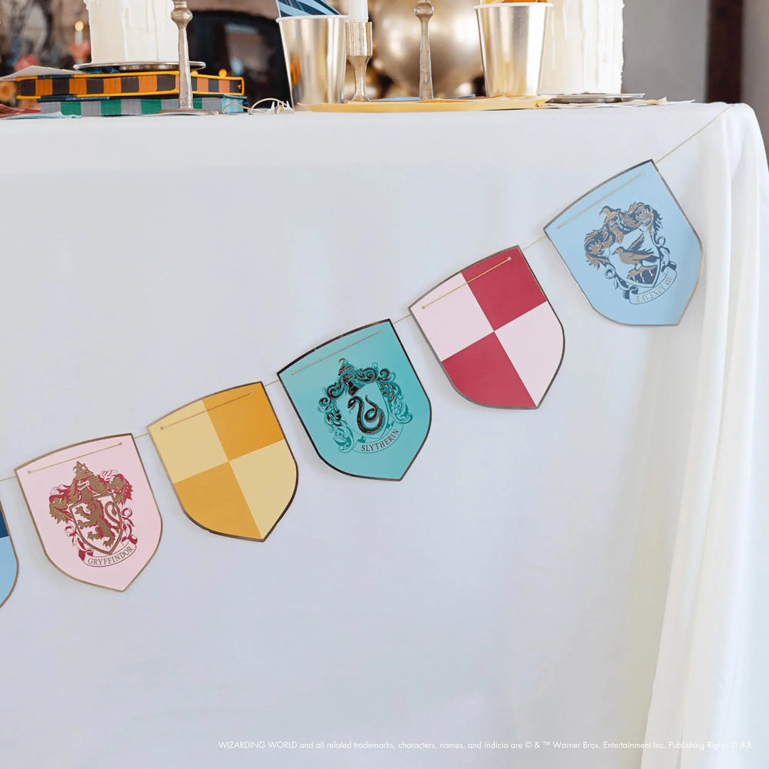 Harry Potter Party Banner - Officially Licensed Hogwarts House Pride Bunting Decoration - Gryffindor Slytherin Ravenclaw Hufflepuff - Jolie Fete UK