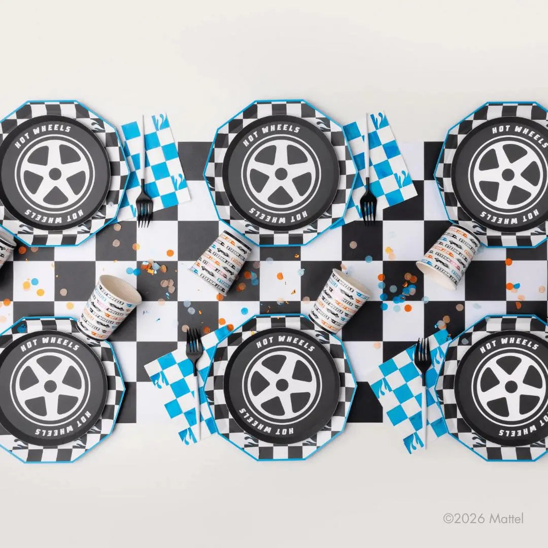 Hot Wheels Black Checker Plates - Race Car Party Large Paper Plates - Checkered Racing Birthday Tableware - Officially Licensed - Pack of 8 - Jolie Fete UK