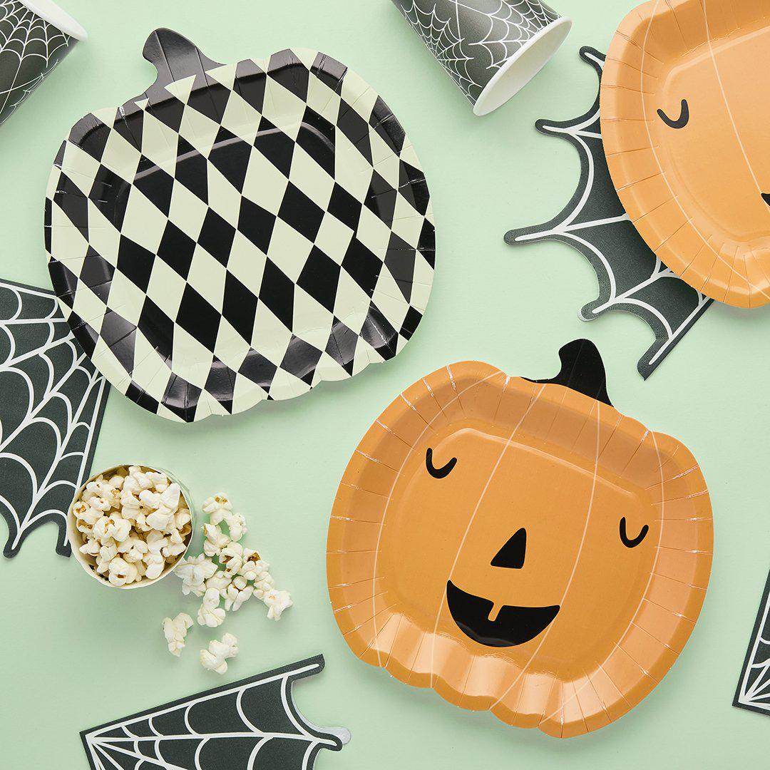 Halloween Plates - Pumpkin Halloween Party Paper Plates - Halloween Party Decorations - Halloween Table - Retro Halloween - Pack Of 8 - Jolie Fete UK