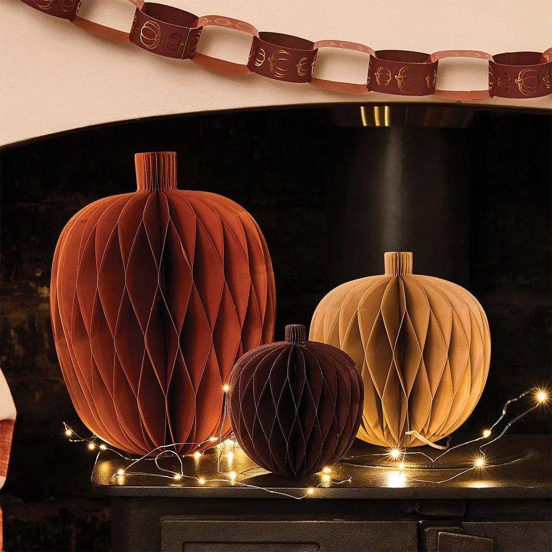 Halloween Pumpkin Honeycomb Decorations Set of 3 - Autumnal Party Decor - Cosy Autumn Table Centrepiece - Halloween Decoration - Jolie Fete UK