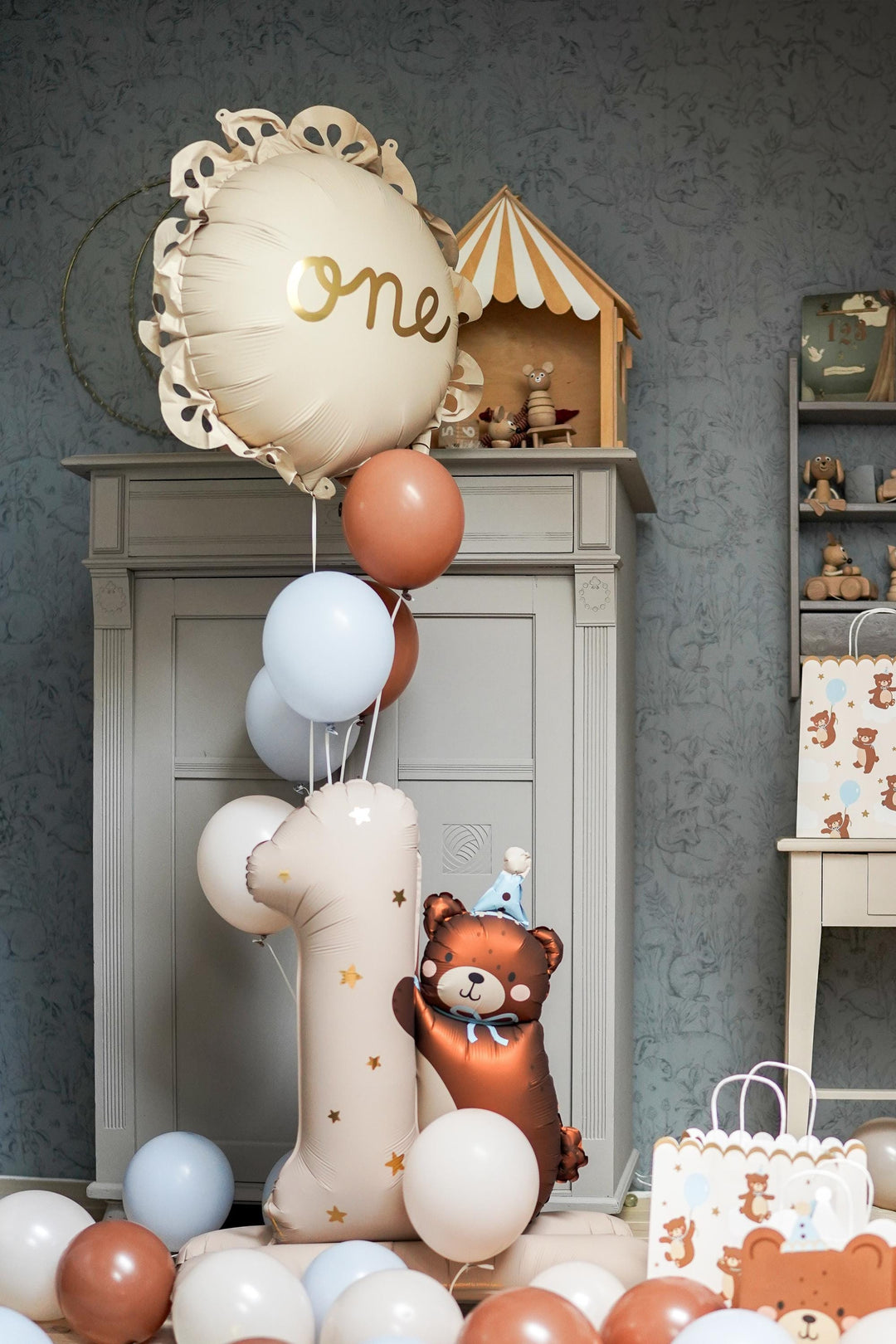 Number 1 Teddy Bear Foil Balloon - 1st Birthday Standing Balloon - Bearly Wait Theme Decor - Air Fill First Birthday Prop - 81x72cm - Jolie Fete UK