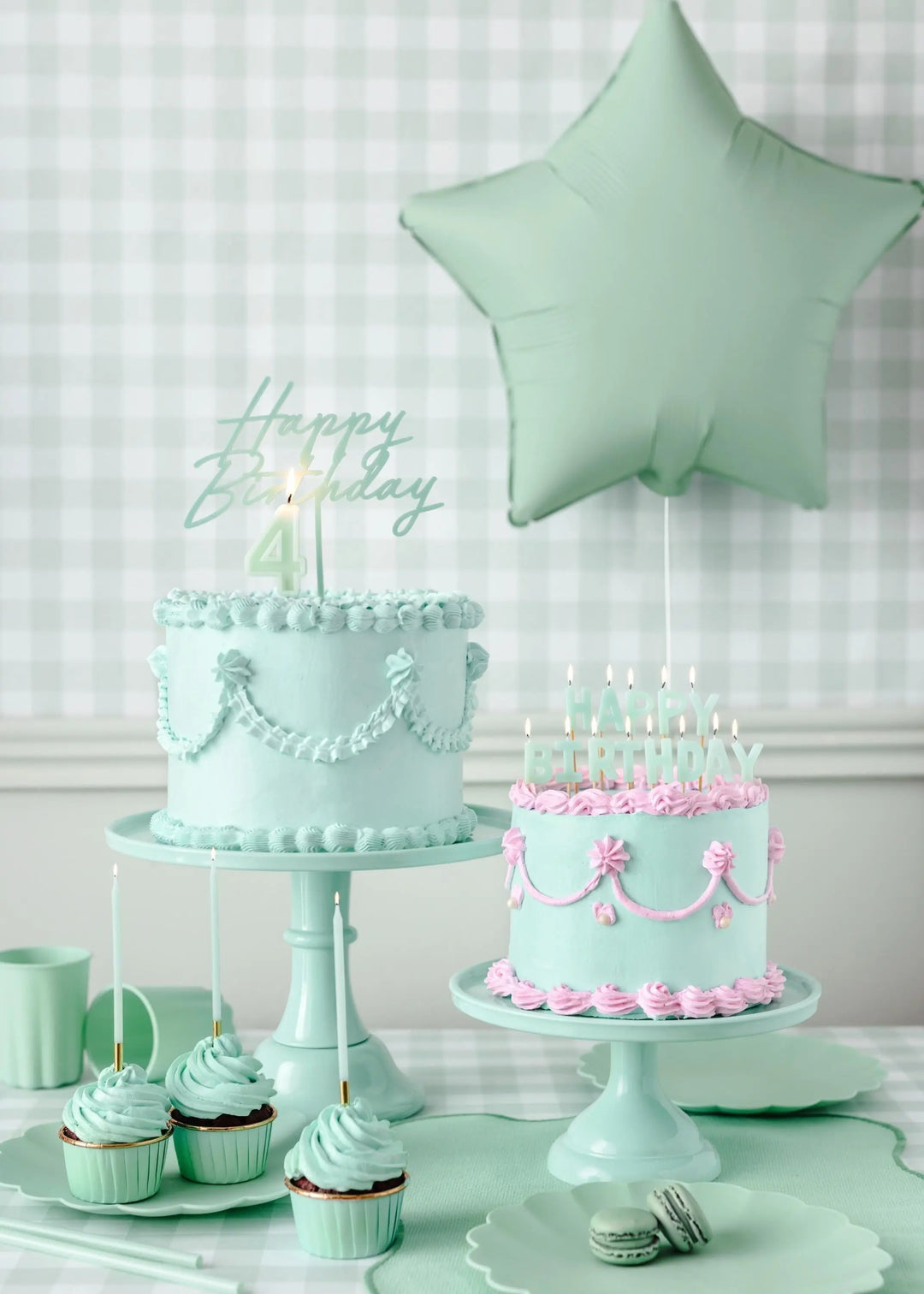 Light Green Candles - Plain Pastel Green Cake Candles - Straight Candles - Green Party Decorations - Birthday Cake Candles - 14cm-Pack Of 12 - Jolie Fete UK
