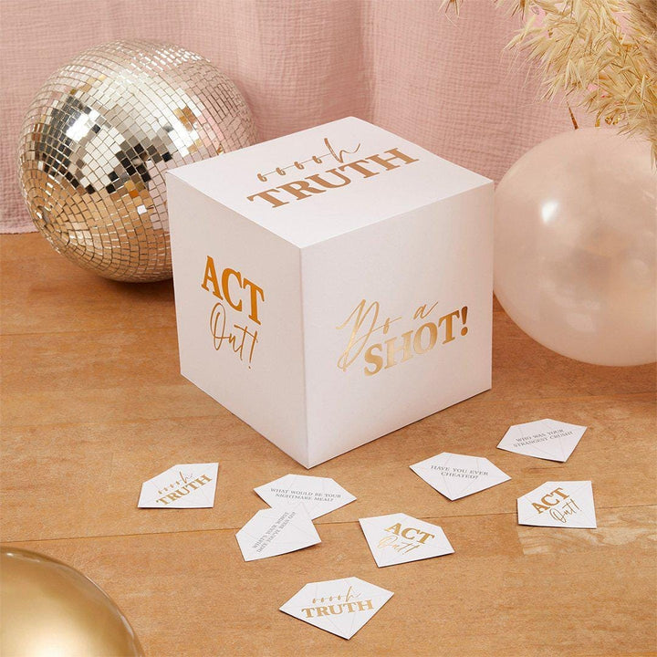 Bride To Be Paper Cups - White & Peach Hen Party Tableware - Gold Foil Bride Cups - Engagement Party Drinks-Elegant Bridal Shower-Pack of 8 - Jolie Fete UK