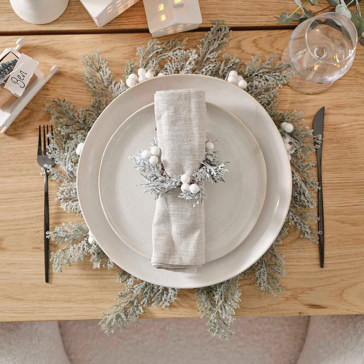 Foliage Christmas Place Mats with Berries - Christmas Dinner Table Decorations - Nordic Christmas - White Christmas - Pack Of 4